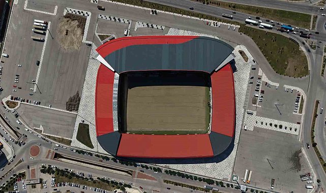 Çorum Şehir Stadyumu'nda Süper Lig mesaisi
