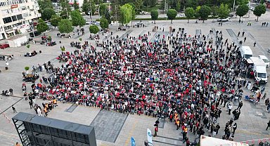 Çorum'da yüzlerce vatandaş A Milli Futbol Takımı'nı birlikte destekledi