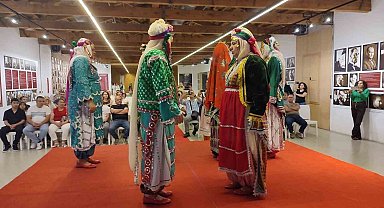 Denizli'de sandıkta bekleyen hazineler gün yüzüne çıktı