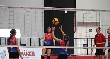 Depremde hayatını kaybeden Eskişehirli voleybolcunun ismi sezona verildi
