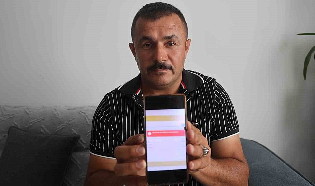 Depremde yaşadığı isim karışıklığıyla sistemde ölü olarak gözüken adam: "Trafik cezasına gelince yaşıyorum ama bazı şeylere gelince ölüyorum"