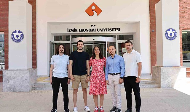 Ders çalıştıkça kazan, kafede harca