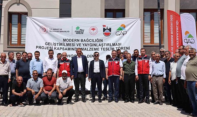 Dicle'de çiftçilere yüzde 50 hibeli tarım aletleri dağıtıldı