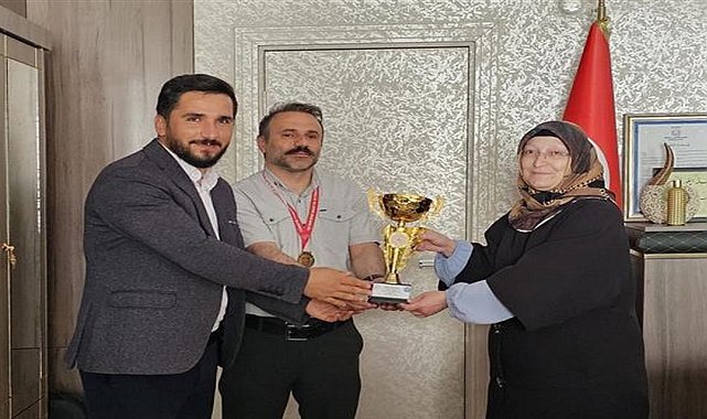 Din görevlileri masa tenisinde il birincisi oldu