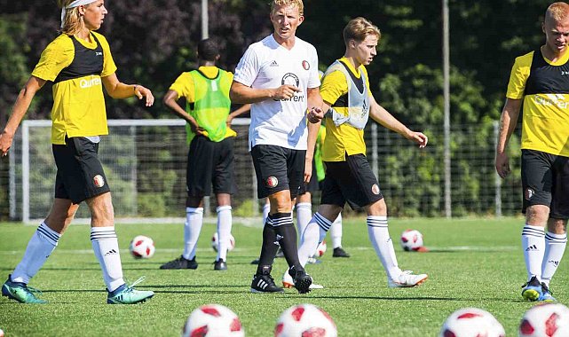 Dirk Kuyt, 11 yıl sonra Fenerbahçe'ye döndü