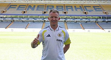 Dirk Kuyt, Fenerbahçe'de yardımcı antrenörlük görevine başladı