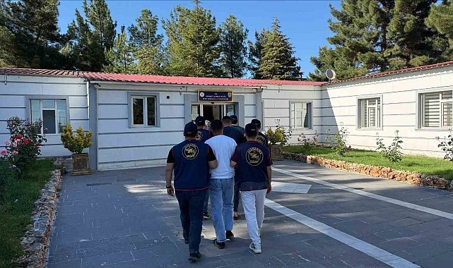 Diyarbakır'da aranan 152 kişi yakalandı