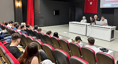 DPÜ Domaniç Hayme Ana MYO'da 'Avrupa Birliği ve Demokrasi' farkındalığı semineri düzenlendi