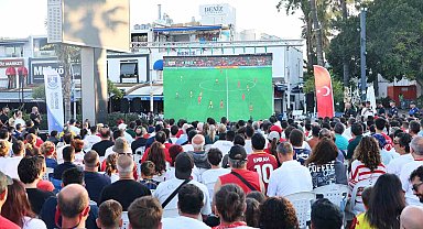 Dünya Kupası heyecanı Bodrum Meydanı'na taşındı