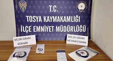 Durdurulan araçtan uyuşturucu çıktı: 2 tutuklama