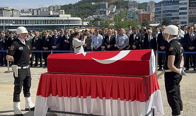 Duruşma sırasında hayatını kaybeden savcı için duygusal tören