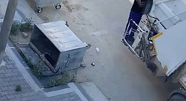 Edirne'de devrilen çöp konteyneri günlerdir kaldırılmadı