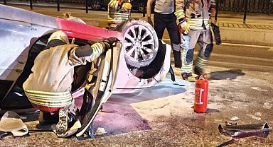 Edirne'de otomobil refüje çarpıp takla attı: 1 yaralı