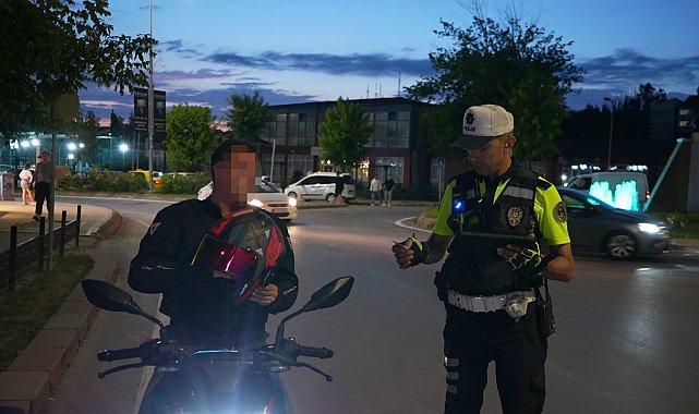 Edirne'de polis ekiplerinden trafik ve asayiş denetimi