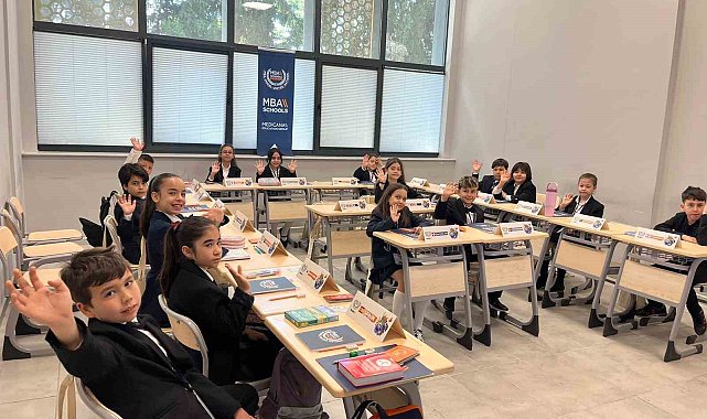 Ege Üniversitesi kapılarını minik diplomatlara açtı
