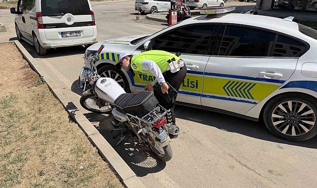 Ehliyetsiz motosiklet sürücüsüne 2 haftada 221 bin TL ceza kesildi