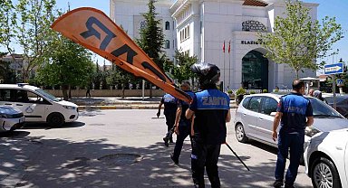 Elazığ zabıtasından kaldırım denetimi