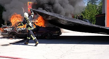 Elazığ'da itfaiye personellerine elektrikli araç yangınlarına müdahale eğitimi