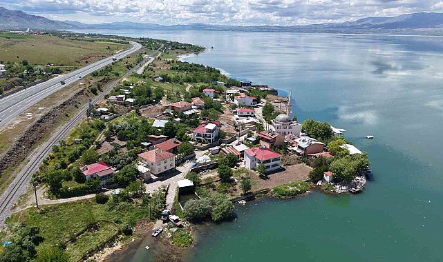 Elazığ'da kuraklık alarmı veren nokta yeniden suya gömüldü