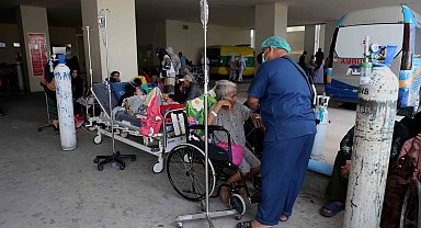 Endonezya'da 6.7 büyüklüğünde deprem