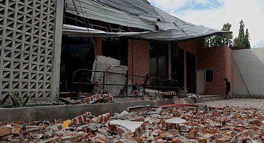 Endonezya'daki 6.7'lik depremde 1 kişi hayatını kaybetti, 38 kişi yaralandı