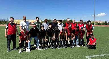 Erciyes Üniversitesi'nde anlamlı dostluk turnuvası