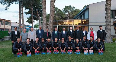 Erzincan Fen Lisesi Futbol Takımı Türkiye finalleri yolunda