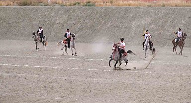 Erzincan'da Kulüpler İl Birinciliği Atlı Cirit müsabakaları tamamlandı