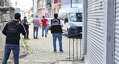 Eskişehir'de 17 yaşındaki çocuk, bir kişiyi pompalı tüfekle vurdu