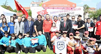 Eskişehir'de 'Gençlik ve Spor Şöleni' gerçekleştirildi