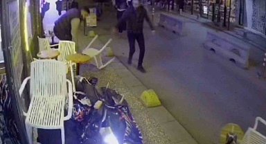 Eskişehir'in en sosyal sokaklarından birinde kaza ve gürültü eksik olmuyor