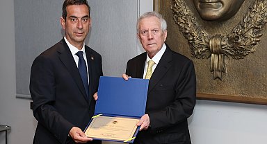 Fenerbahçe'de Aziz Yıldırım ve yönetimi mazbataları aldı