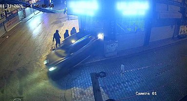 Film gibi soygun kameraya yansıdı: Kepengi araçla yıkıp 16 bin dolar çaldılar
