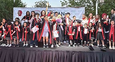 Gaziantep'in yeni eğitim merkezinde mezuniyet heyecanı