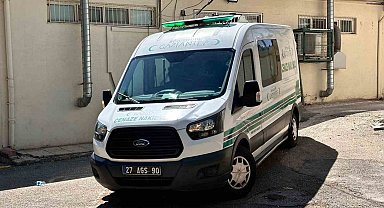 Gaziantep'te motosiklet bariyerlere çarptı: Genç sürücü hayatını kaybetti