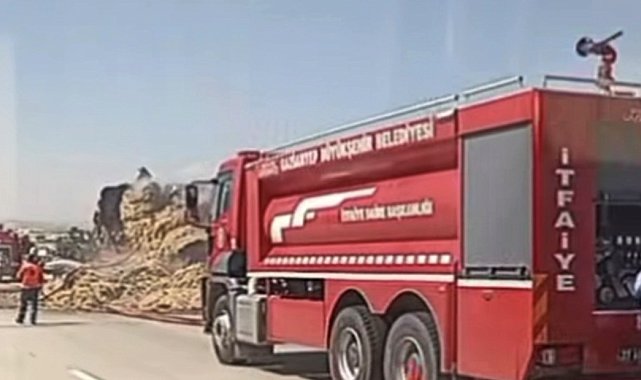 Gaziantep'te saman balyası yüklü tırda yangın