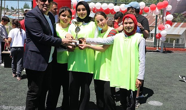 Gaziköy'e spor desteği