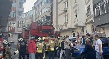 Gaziosmanpaşa'da 4 katlı binada korkutan yangın