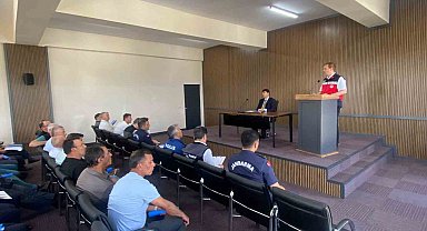 Gediz'de biçerdöver hizmetleri ve anız yangınlarına karşı bilgilendirme toplantısı