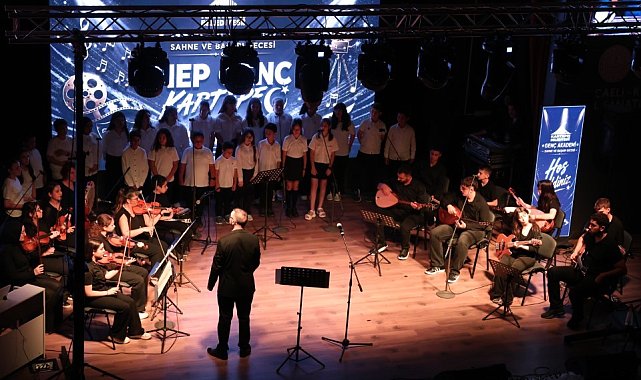 Genç Akademi'de yetenekler sahneye çıktı