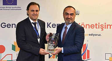 "Genç Dostu Yerel Yönetişim Zirvesi"nde ABB'ye ödül