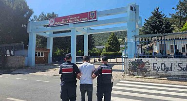 Göçmen kaçakçılığı suçundan aranan şahıs yakalandı