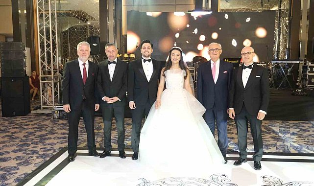 Görkemli düğünle mutluluğa 'evet' dediler