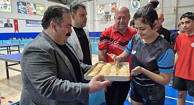 Gözel'den Sivas'taki milli sporculara moral ziyareti