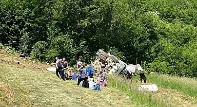 Gümüşhane'de beton mikseri 150 metrelik dik yamaçtan yuvarlandı: 2 ölü, 1 yaralı