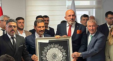 Hatay Valisi Mustafa Masatlı'ya "Yılın Valisi" ödülü verildi