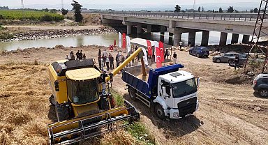 Hatay'da "her tohum bir gıda" projesinde ekilen buğday hasat edildi