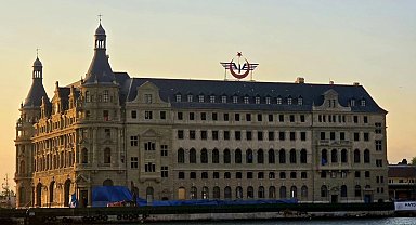Haydarpaşa Garı'nda restorasyonda iskeleler kaldırıldı
