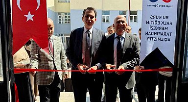 Hisarcık'ta giyim sergisi açıldı