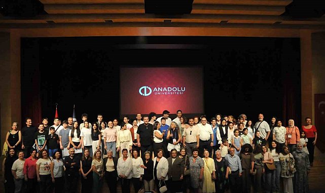 İÇEM Mezunlar Gününde başarı hikâyeleri ve deneyimler paylaşıldı
